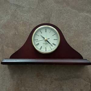 Vintage Mantel Clock - Heritage Mint, LTD. Timepiece Quartz Mantel Clock - ,